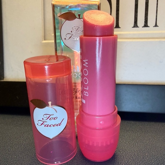 Too Faced Lip Balm - Picture 3 of 4